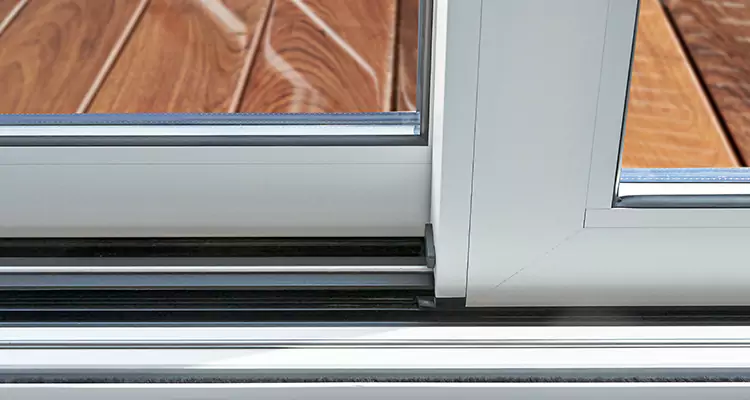 Patio Doors Leaking Water Issue Repair Services in Orlando, FL